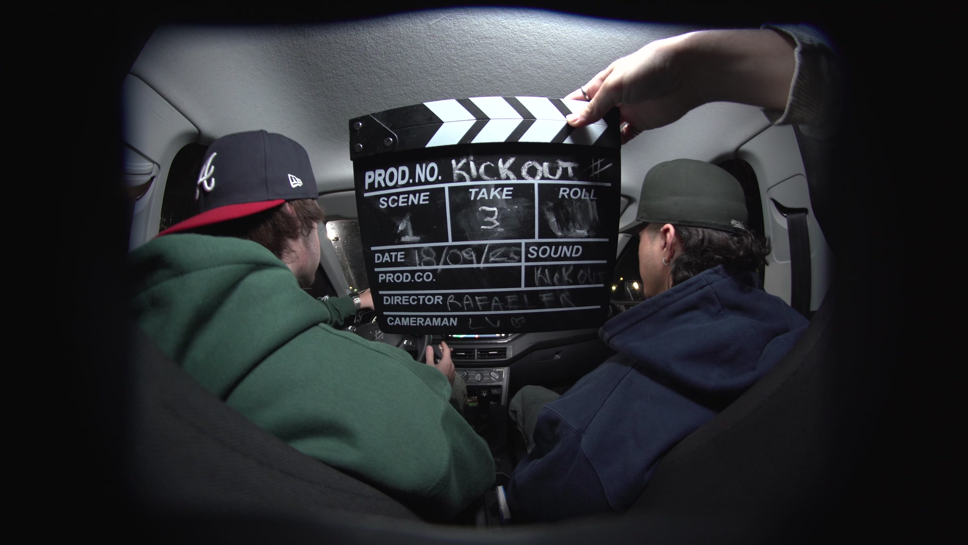 Claqueta PROD. KICKOUT y reveal de la toma